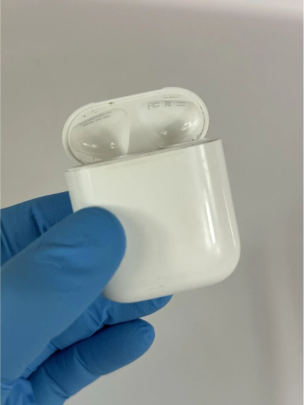 Apple AirPods 2nd Gen Charging Case Authentic Apple A1602